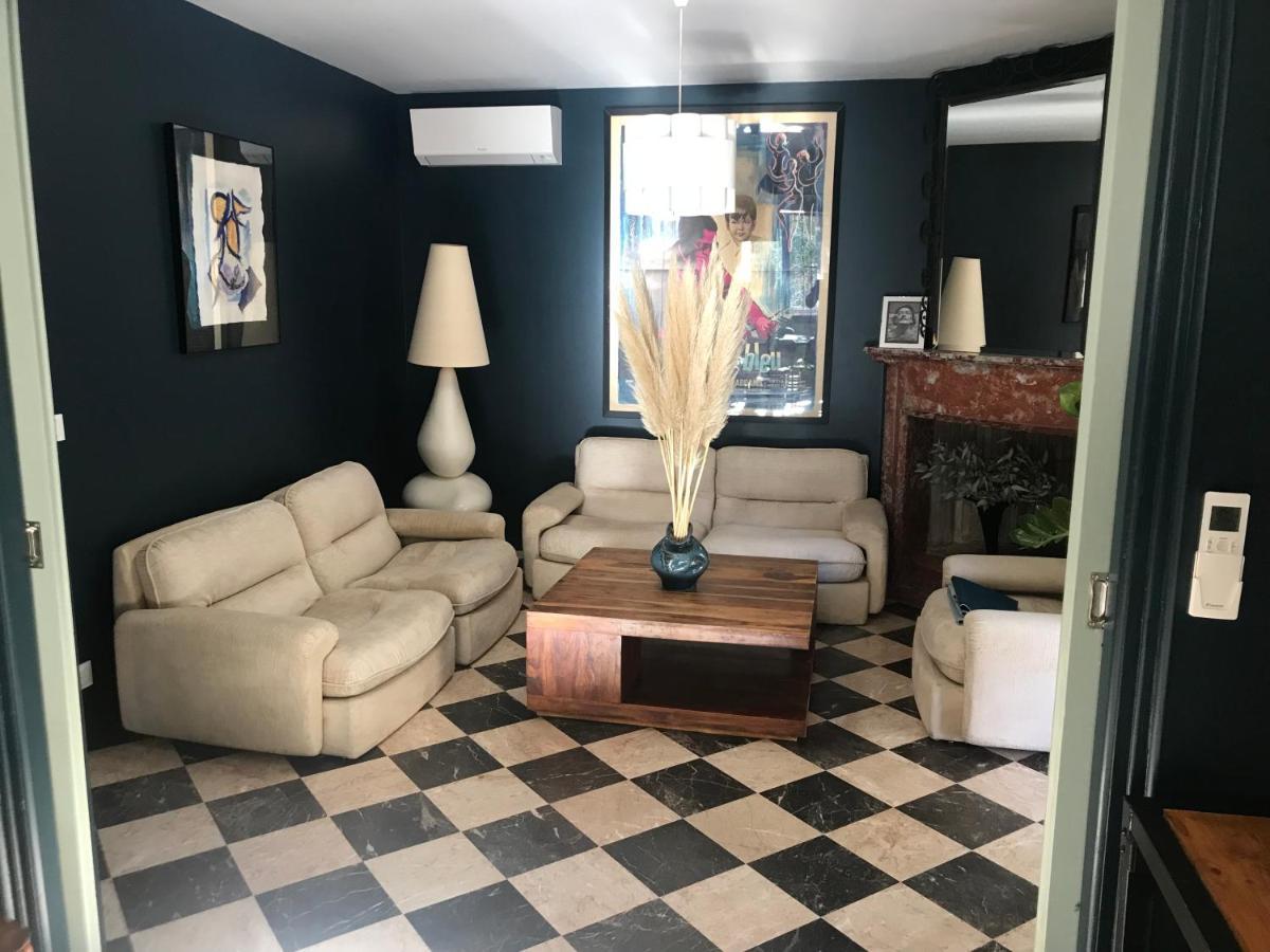 ホテル La Casa Sanills Saint-Hippolyte  エクステリア 写真