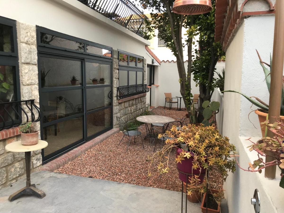 ホテル La Casa Sanills Saint-Hippolyte  エクステリア 写真