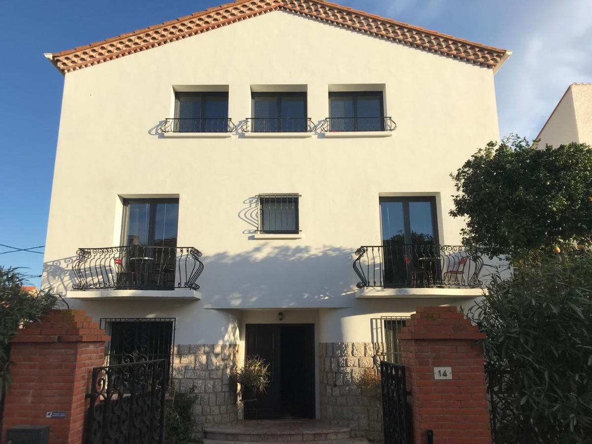 ホテル La Casa Sanills Saint-Hippolyte  エクステリア 写真