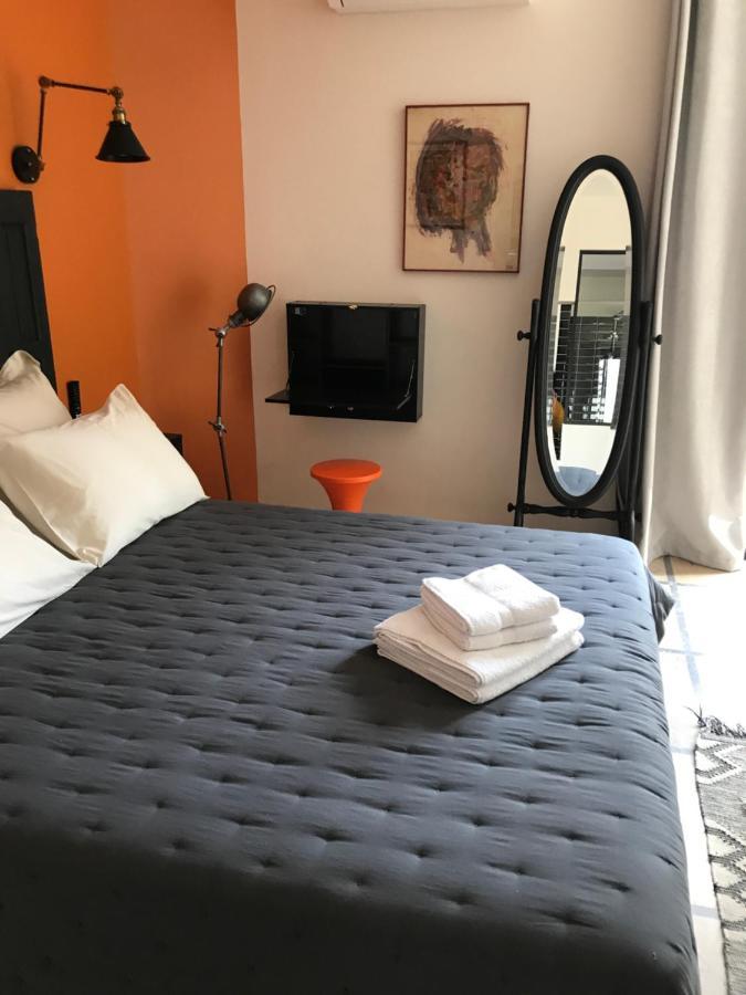 ホテル La Casa Sanills Saint-Hippolyte  エクステリア 写真