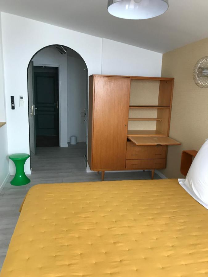 ホテル La Casa Sanills Saint-Hippolyte  エクステリア 写真